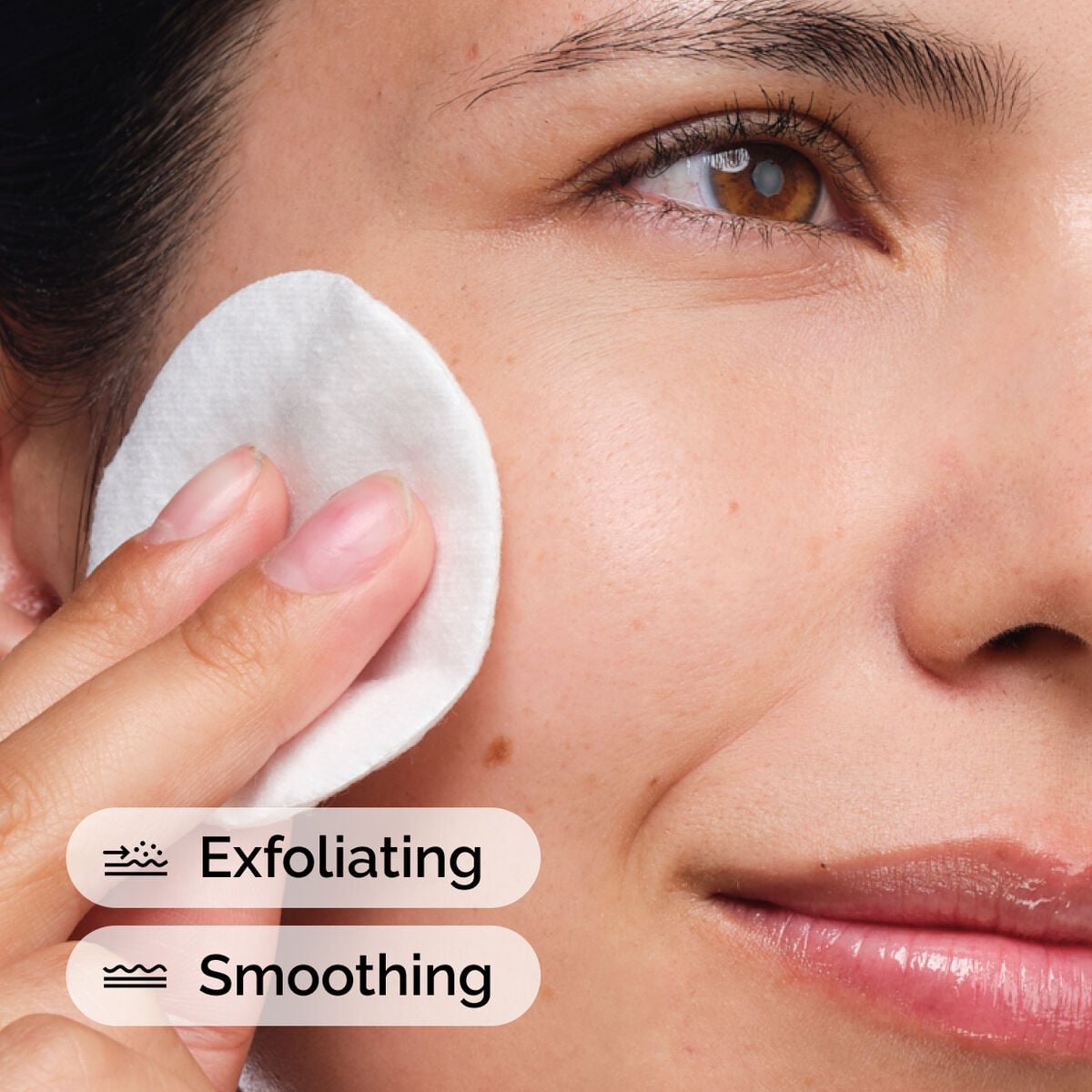 glycolic-acid-7-exfoliating-toner-h9 ord-glycolic-acid-exfoliating-toner-model-application-with-benefits.jpg