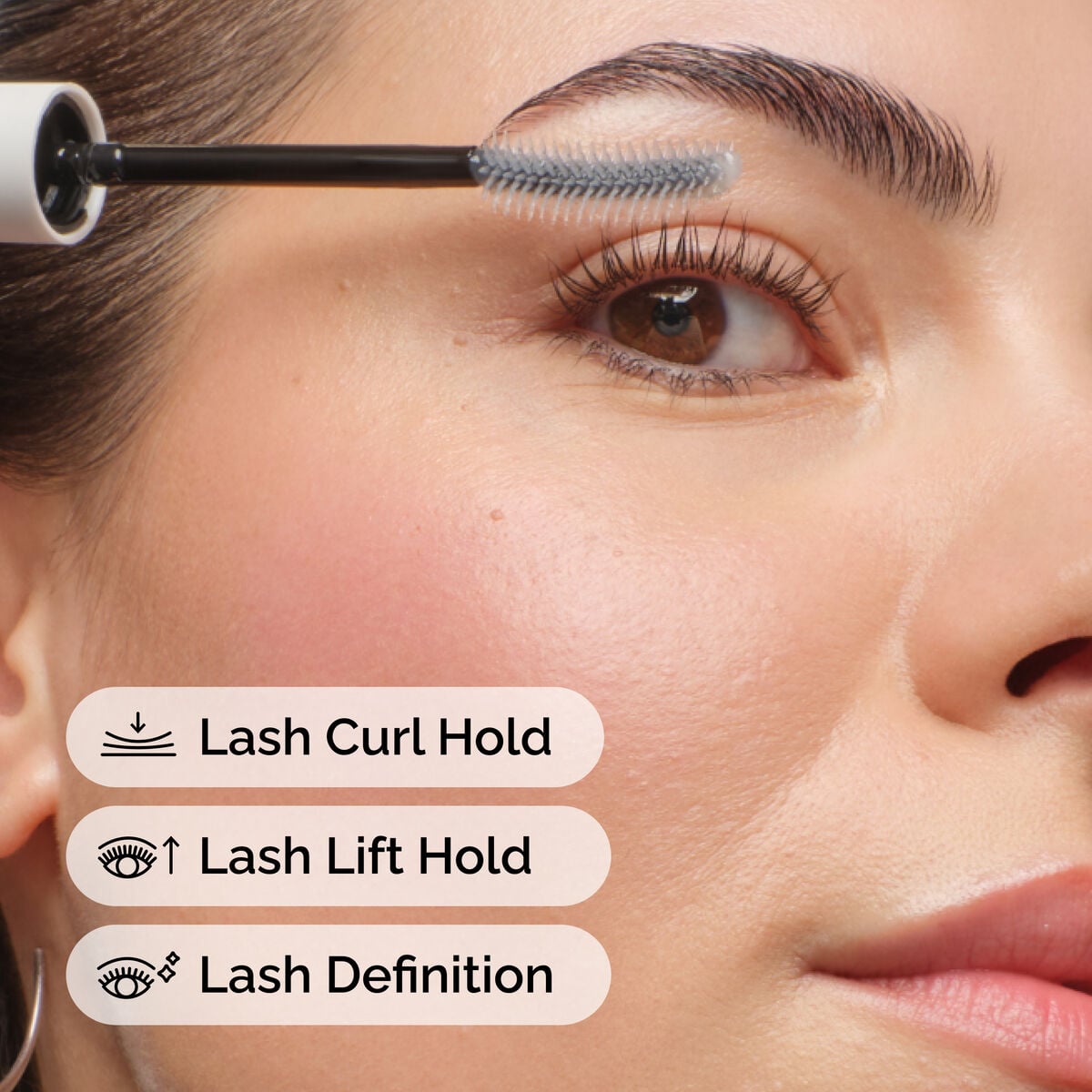 lash-curl-finisher-x8 ord-lash-curl-finisher-model-application-with-benefits.jpg